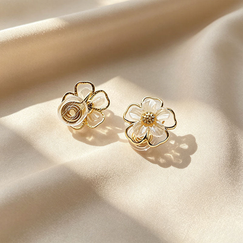 Elegant Openwork Floral Stud Earrings