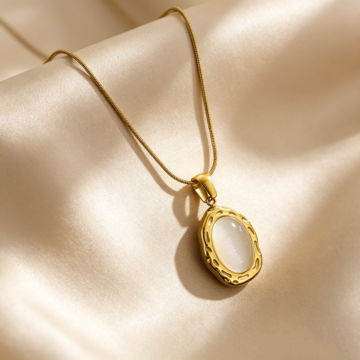 Vintage White Cat’s Eye Necklace