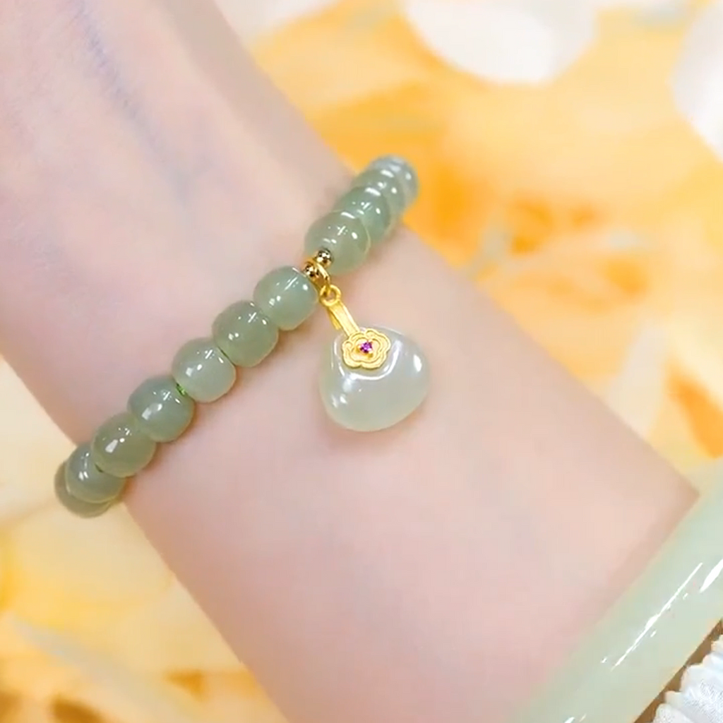 Lucky Clasp Emerald Jade Stone Bracelet