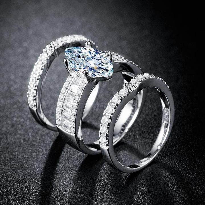 Verena – Crystal and Gold Accent Ring Set