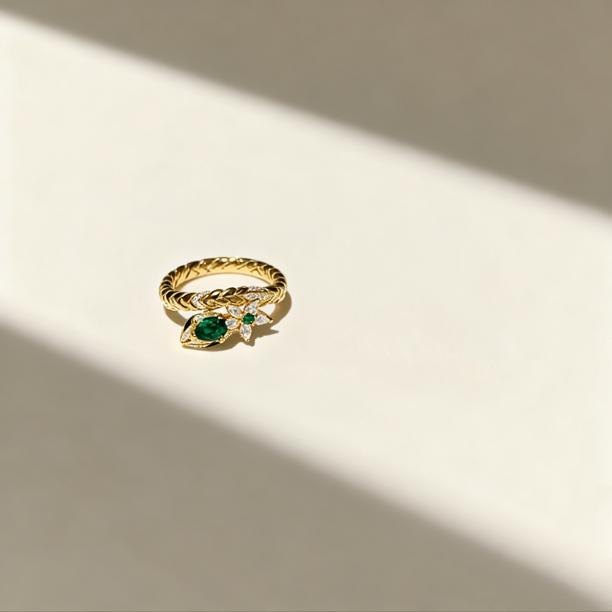 Emerald Serpent Ring