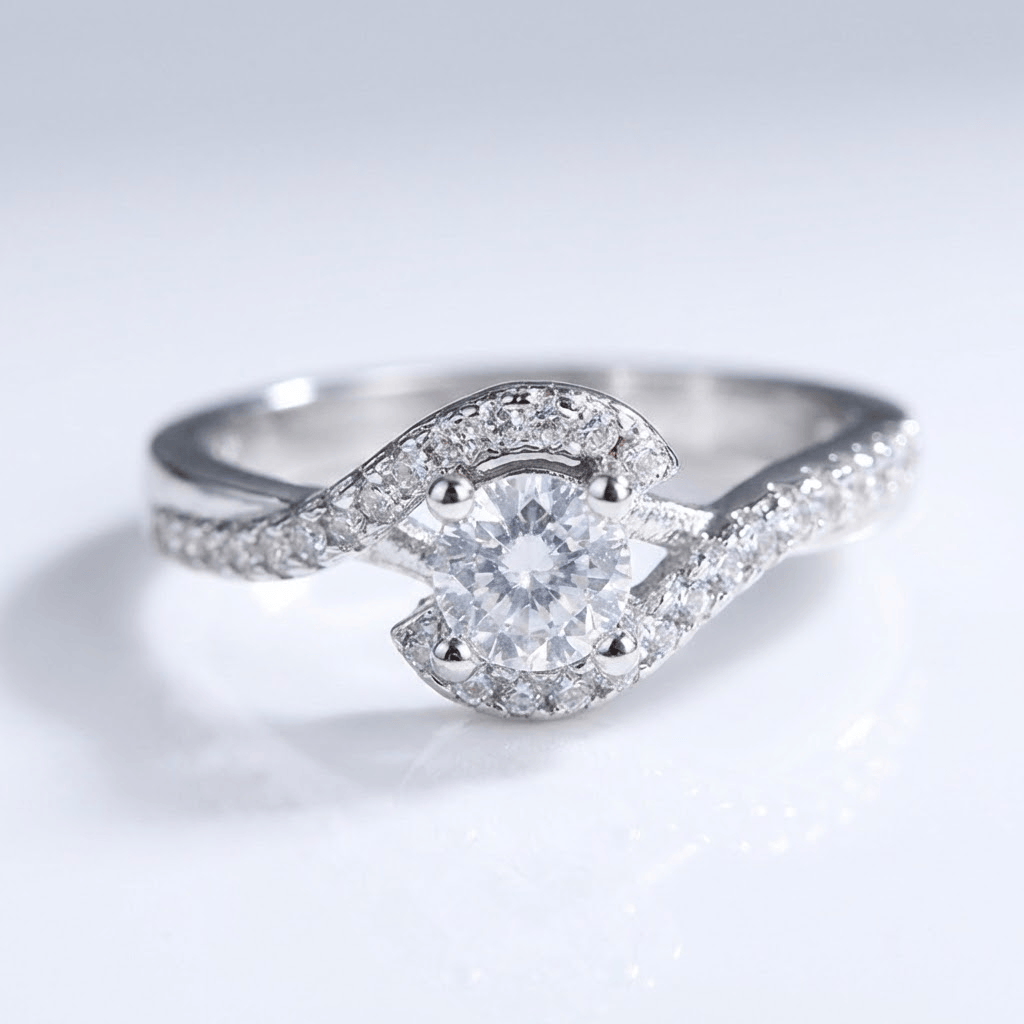 SILVER OVAL DIAMOND TWIST RING