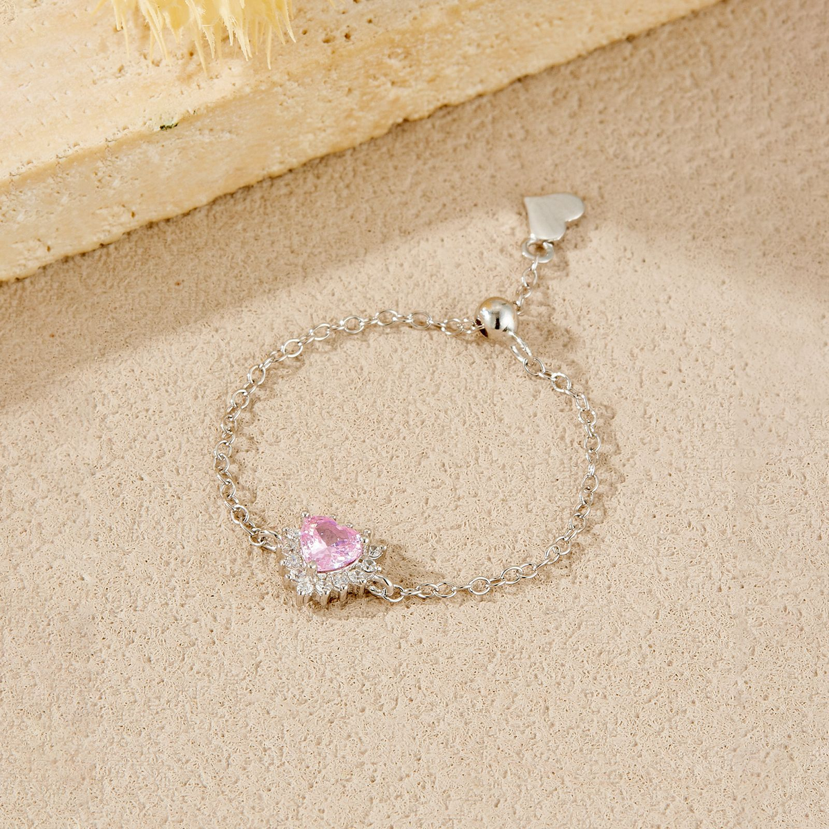 Pull-out adjustable heart star ring