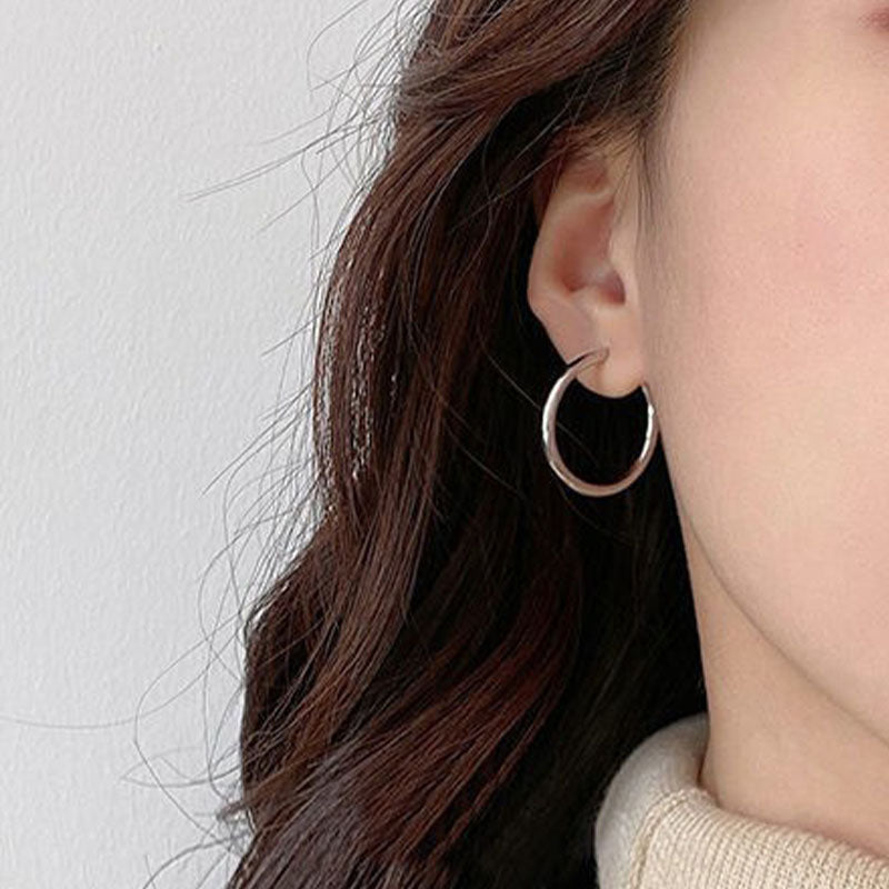 Simple, Smooth Round Earrings