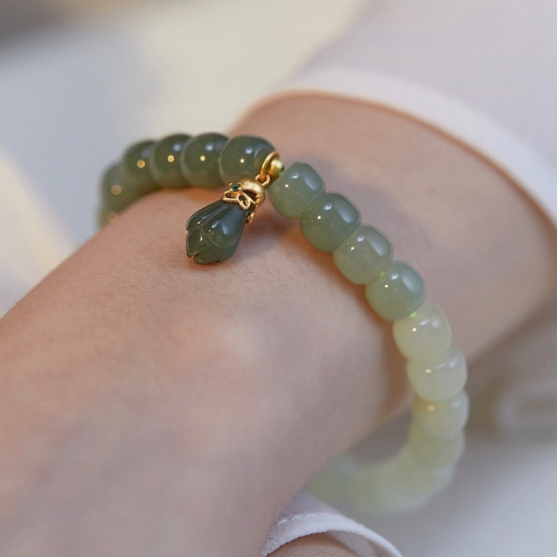 Lily of the Valley ? Natural Gradient Emerald Jade stone Bracelet