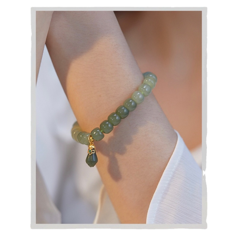 Lily of the Valley ? Natural Gradient Emerald Jade stone Bracelet