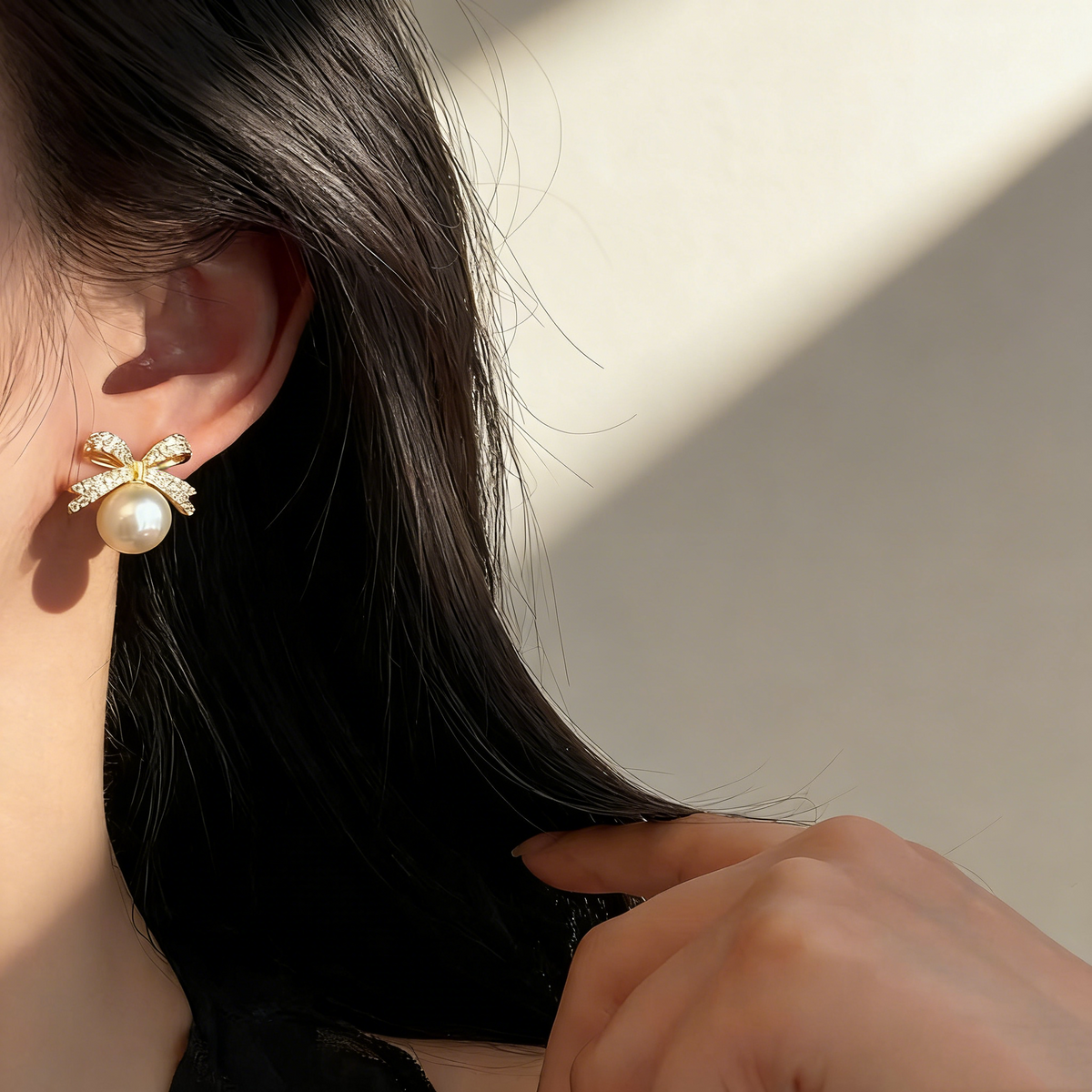 Bow Pearl Earrings