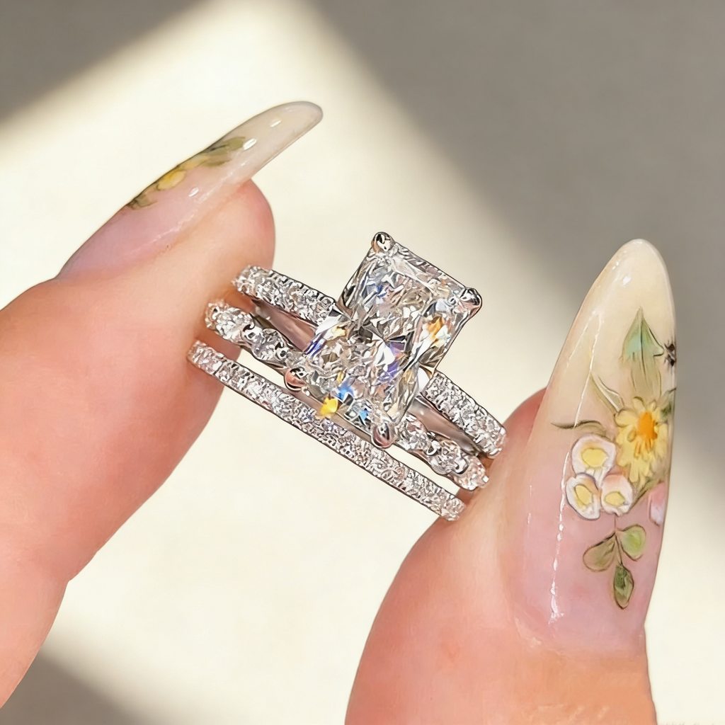 Ultra Sparkling Frost Cut Moissanite Ring Set