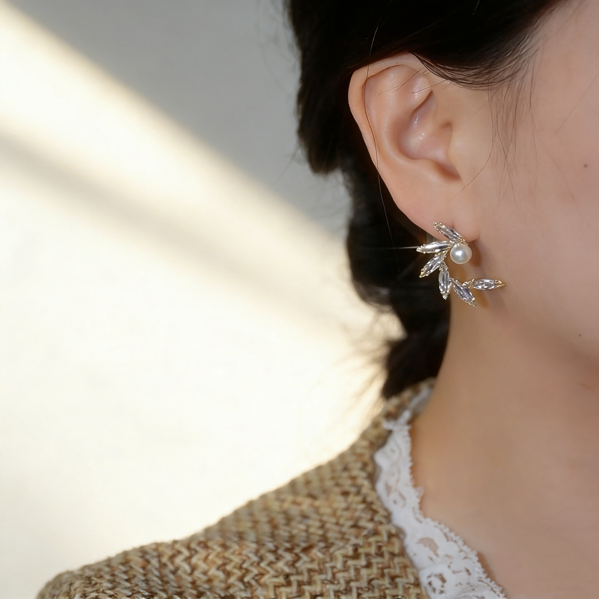 Leaf Pearl Earrings