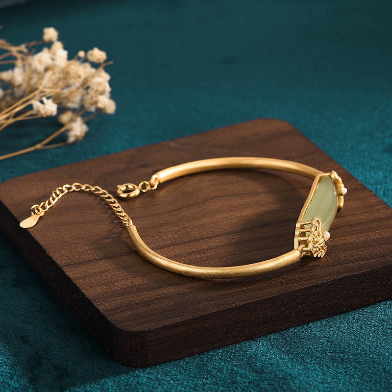 Vintage Palace Natural Emerald Jade Stone Bracelet