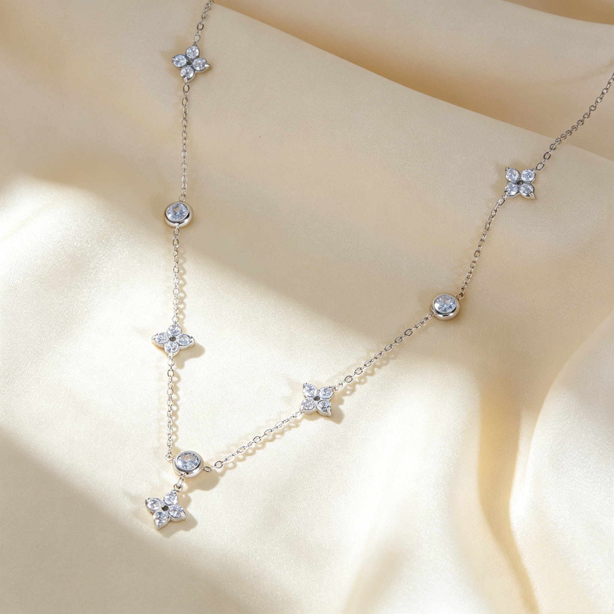 Clover Stardust Necklace