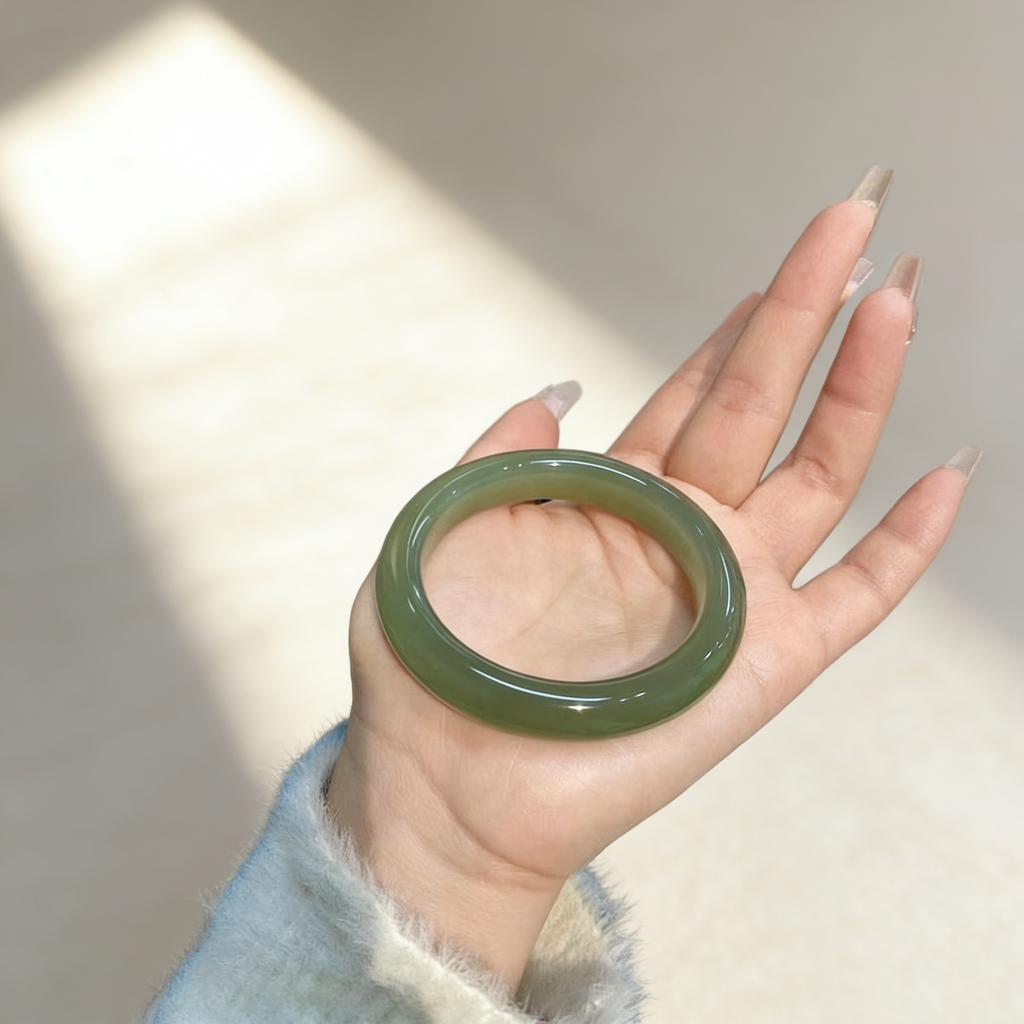 Lake-Green Jade Bangle