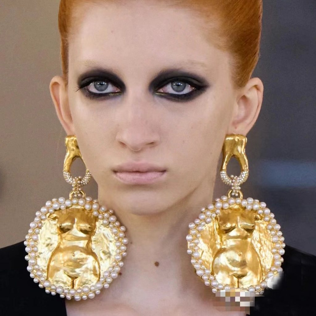Light luxury retro pearl art earrings