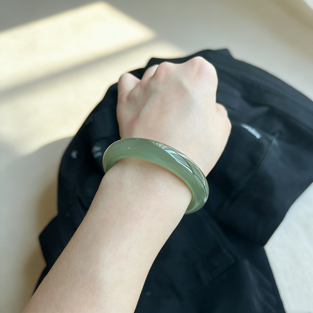 Lake-Green Jade Bangle