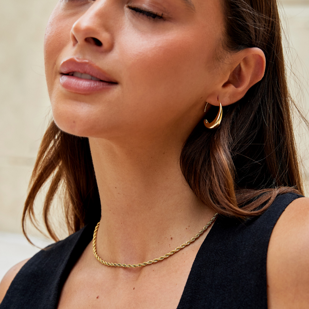 Suzanne – Textured Gold Earrings