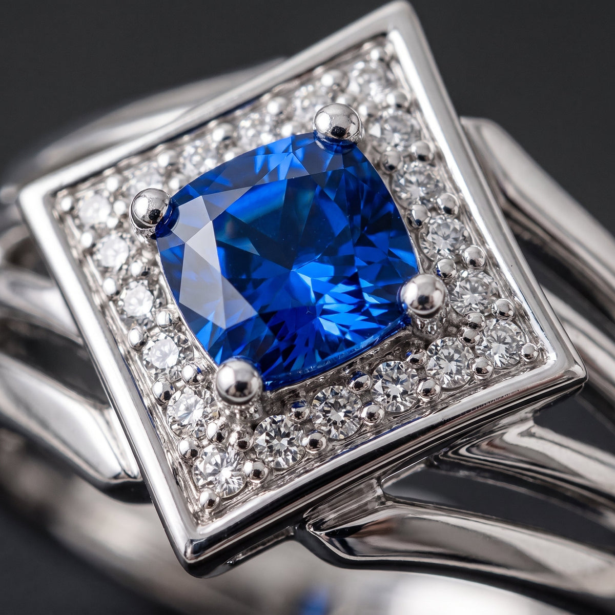 Vespera White Gold Sapphire Ring