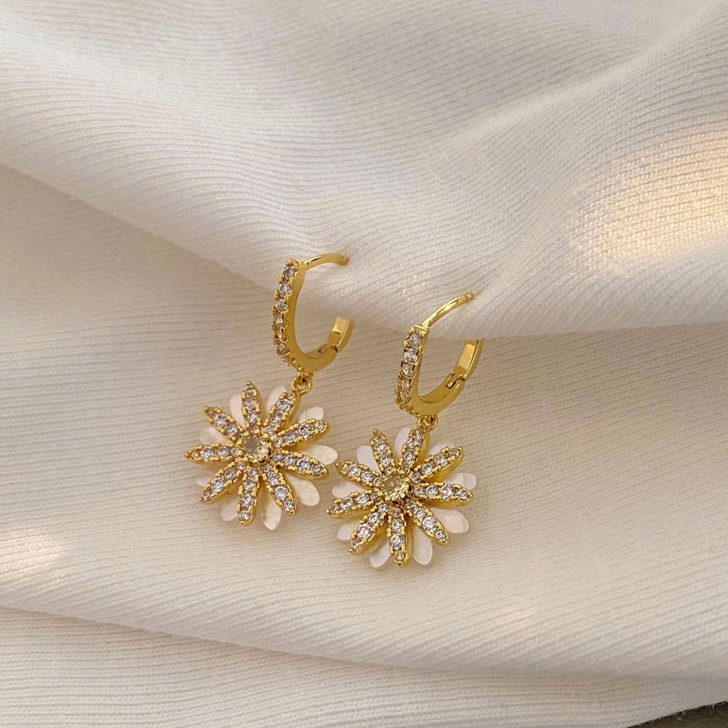 Elegant Daisy Mother-of-Pearl Drop Earrings
