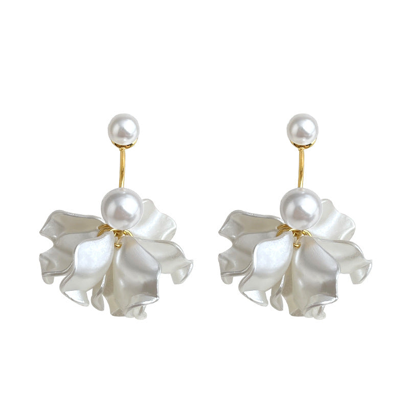 Luminous Petal • Pearl Earring
