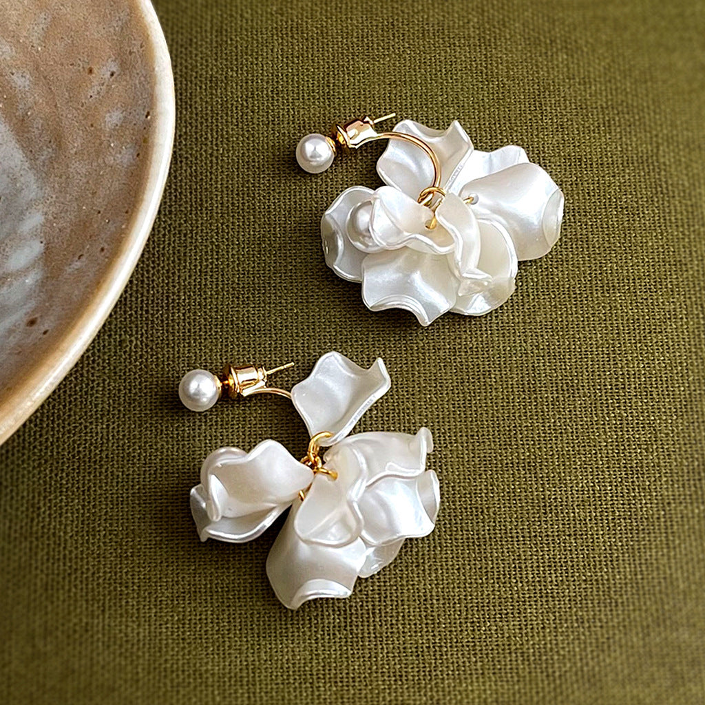 Luminous Petal • Pearl Earring