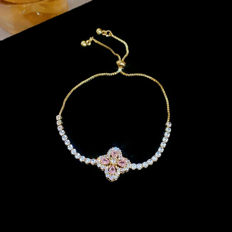 Petal Shine �?Crystal Bracelet