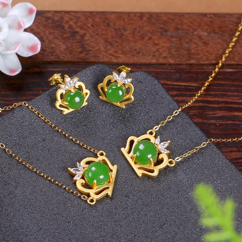 Diamond Crown Emerald Jade Stone Pendant Bracelet