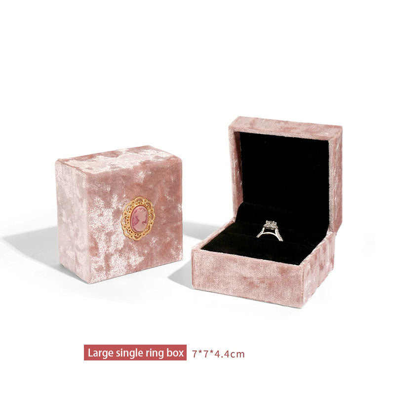 Velvet-Relief Style Jewelry Box