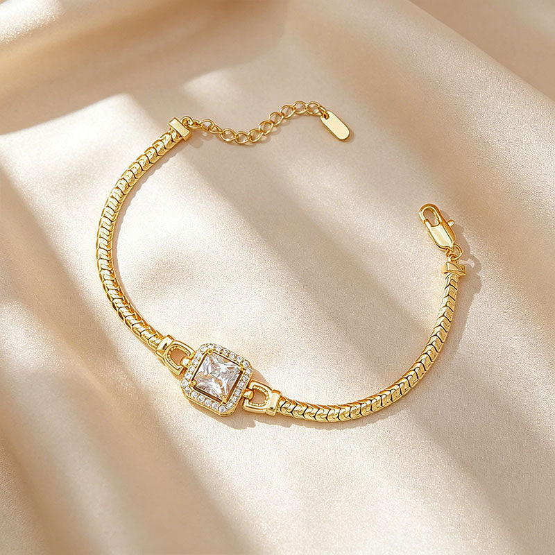 Halo Snake Chain Bracelet With Diamond Accents