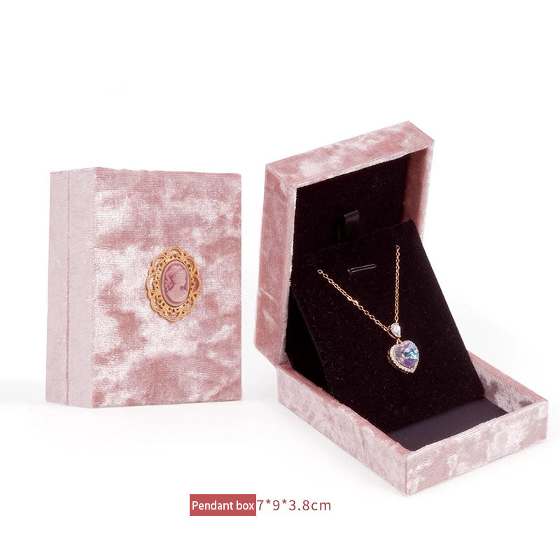 Velvet-Relief Style Jewelry Box