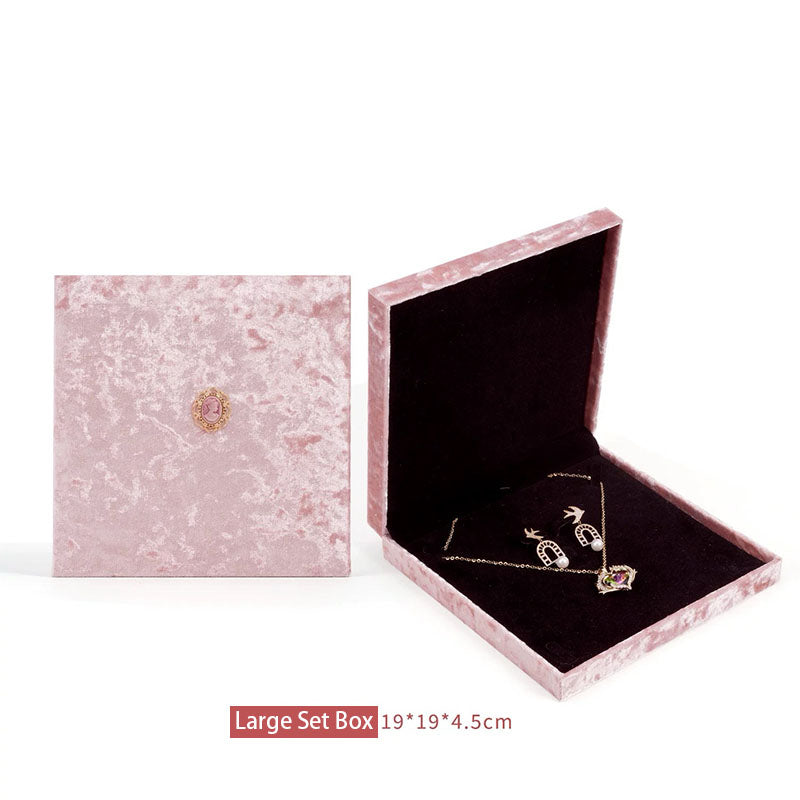 Velvet-Relief Style Jewelry Box