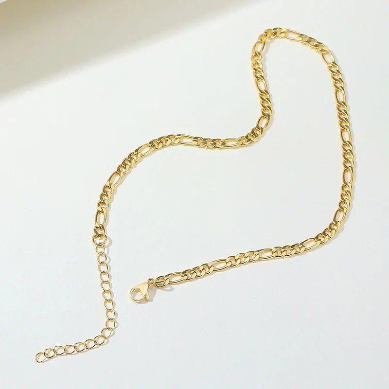 Valerie – Simple Chain Structure Gold Necklace