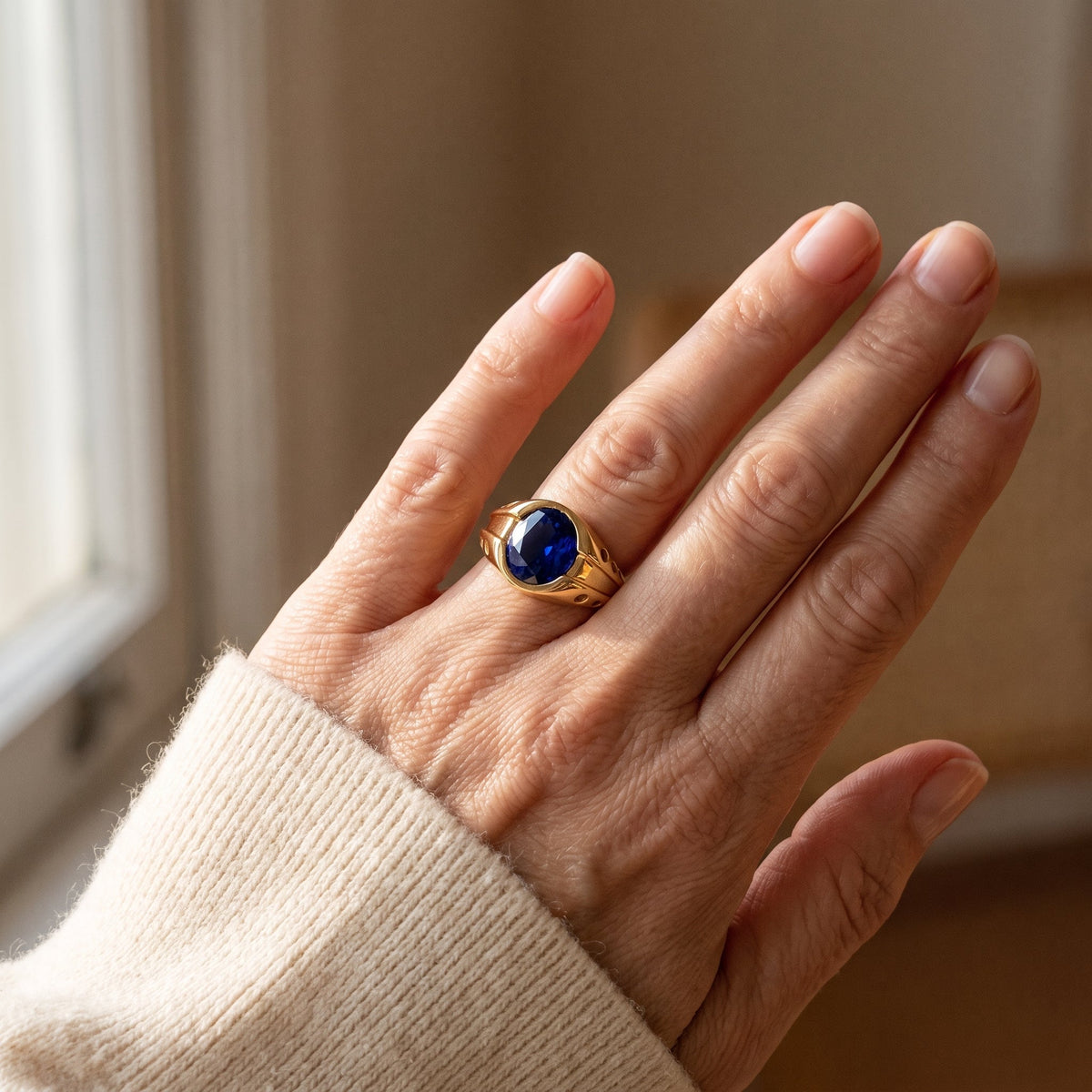 Melania Gold Sapphire Ring
