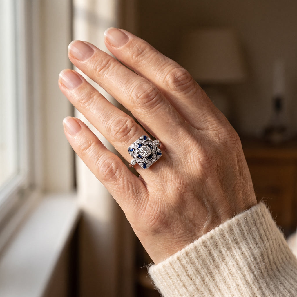 Ele White Gold Sapphire Ring