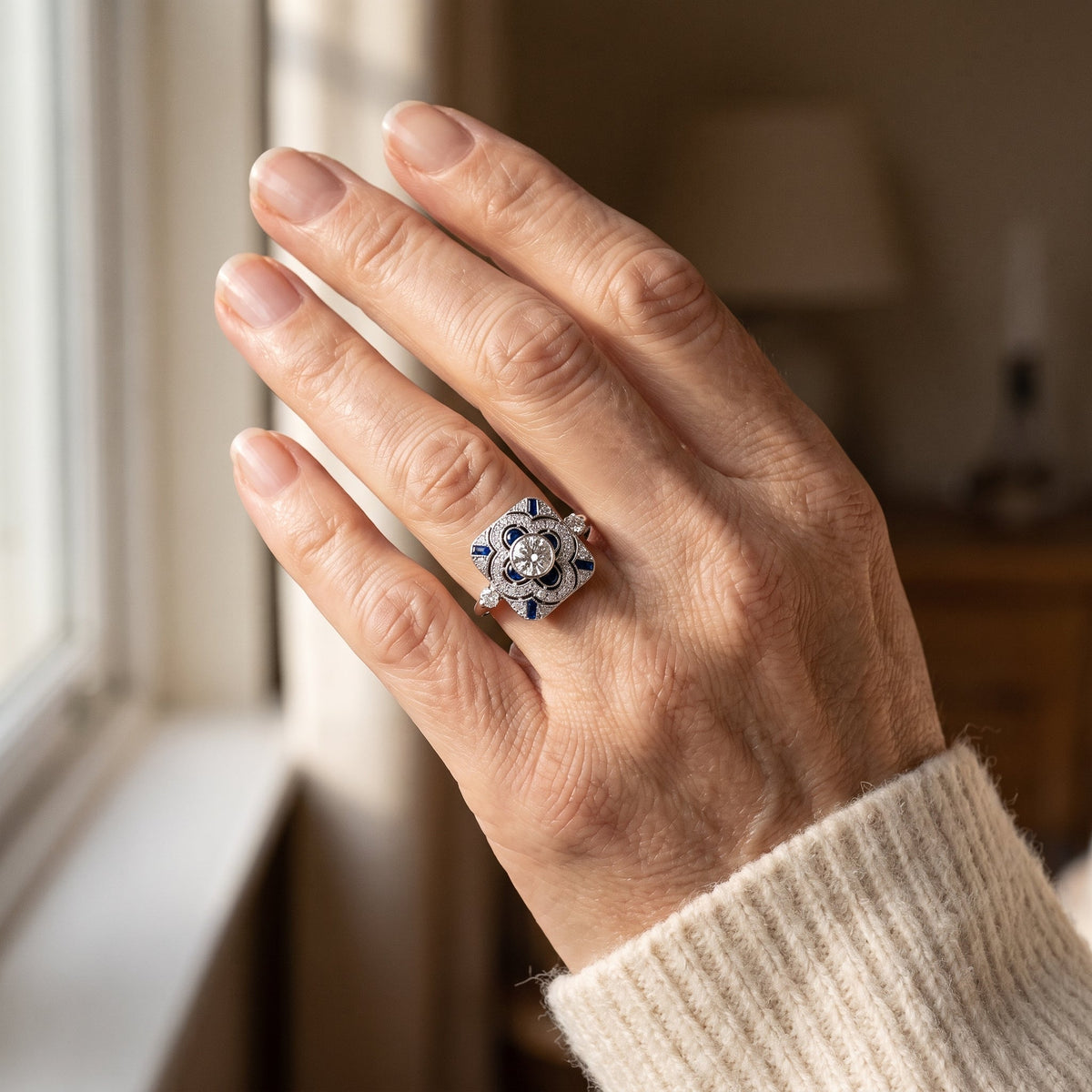 Ele White Gold Sapphire Ring