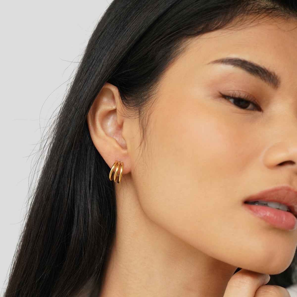 Helene – Textured Gold-Plated Mini Criolle.