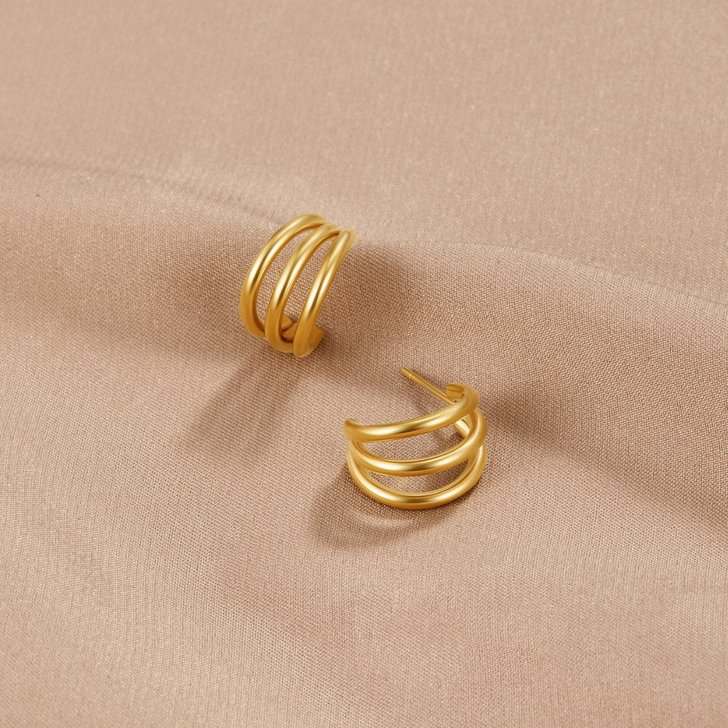Helene – Textured Gold-Plated Mini Criolle.