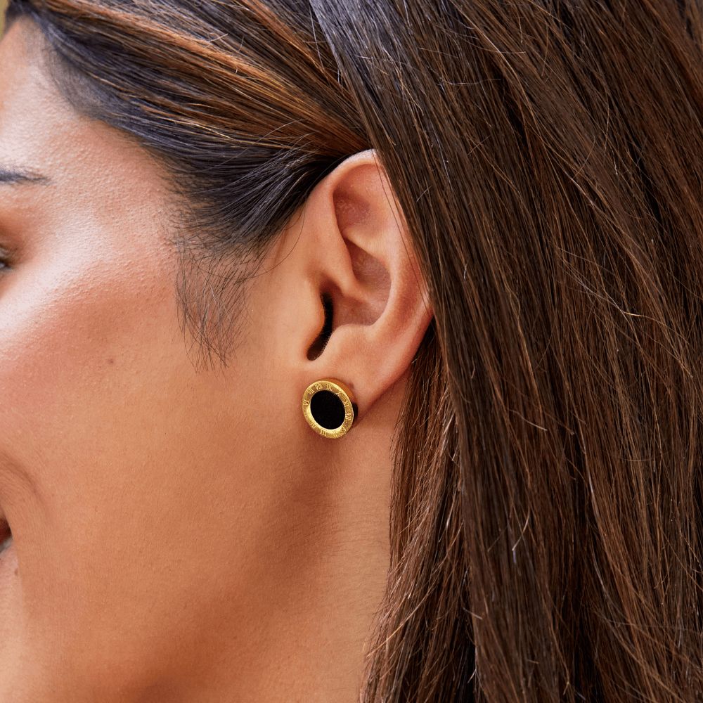 Selina – Round Earrings with a Black Center