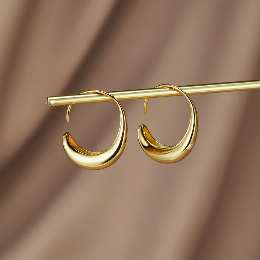 Suzanne – Textured Gold Earrings