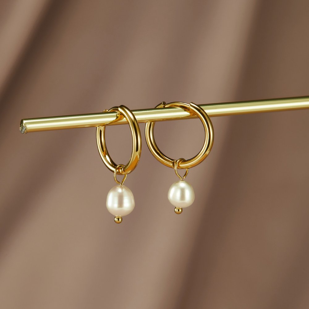 Elisa Marie – Pearl-Studded Earrings.