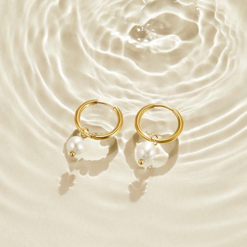 Elisa Marie – Pearl-Studded Earrings.