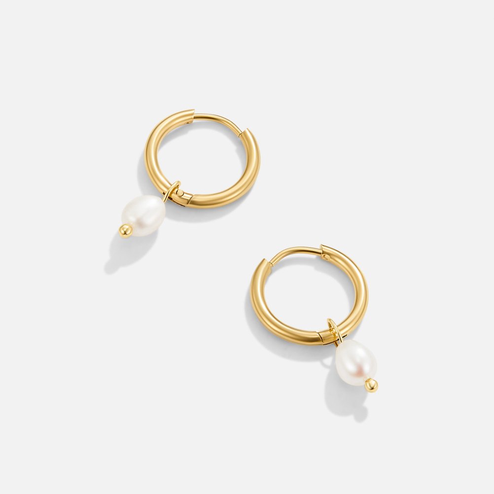 Elisa Marie – Pearl-Studded Earrings.