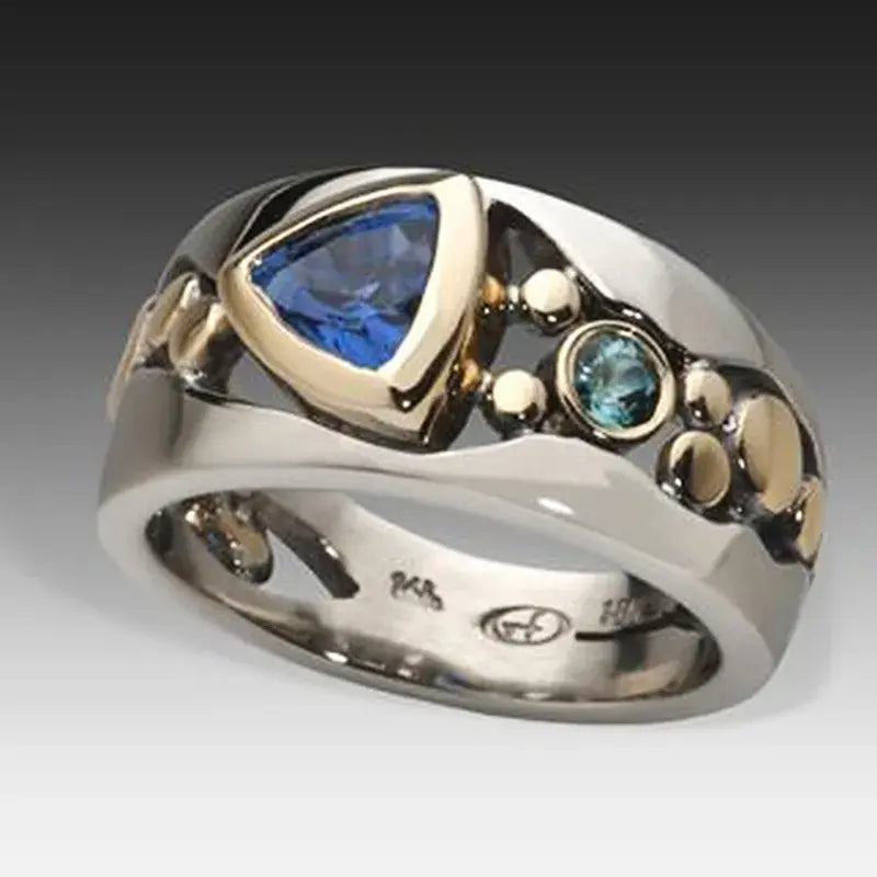 Leona - Vintage Ring with Blue Crystal