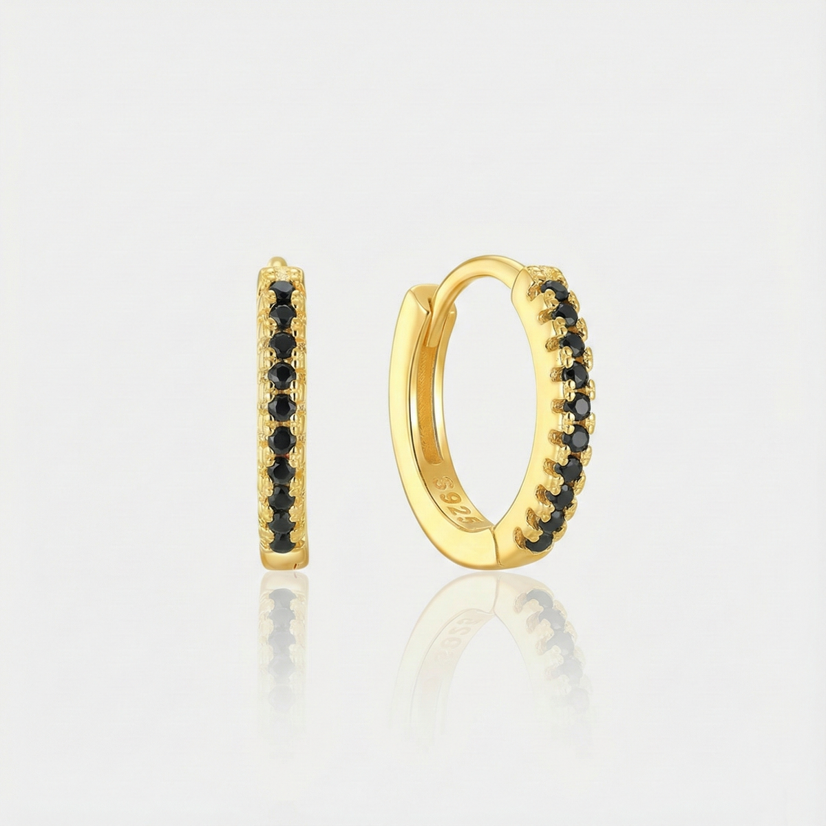Theresia – Soft Curved Gold Earrings
