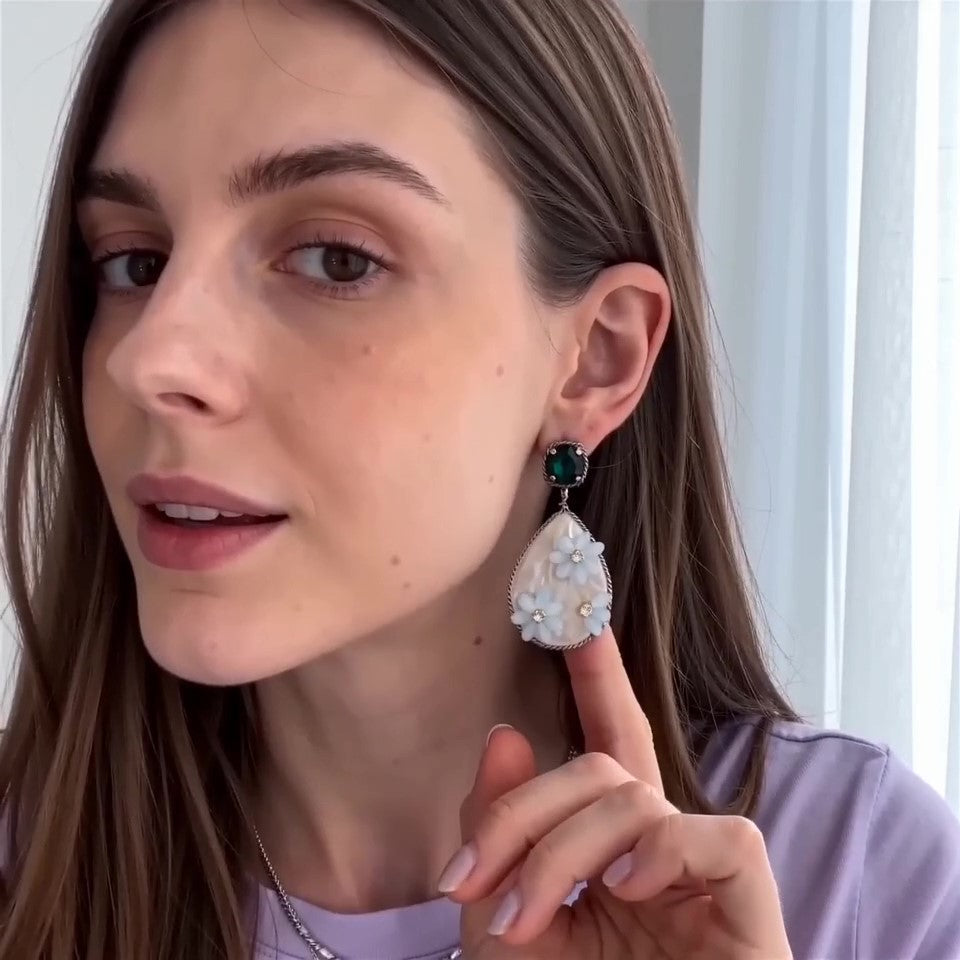Elegant Shell Flower Drop Stud Earrings