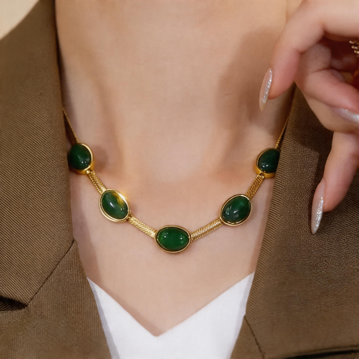 Emerald Cabochon Snake Chain Necklace