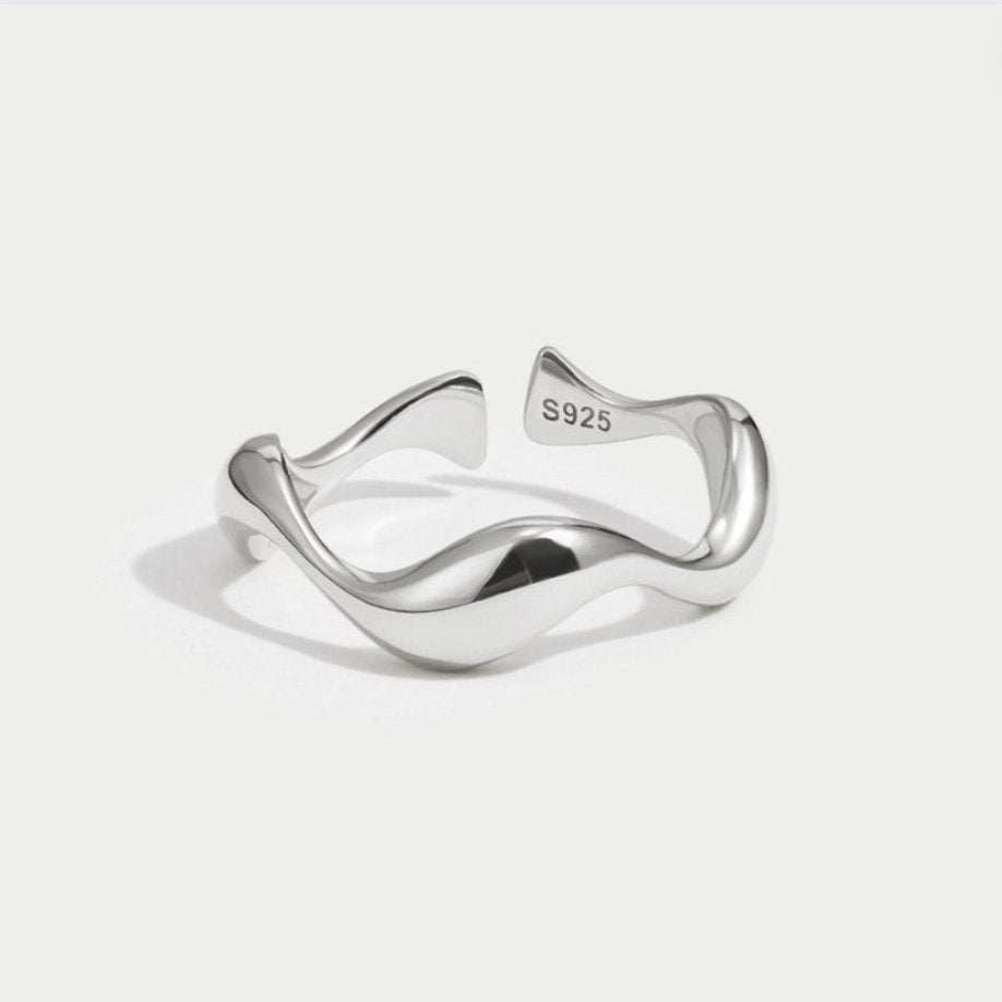 Vlny - Minimalist Ring