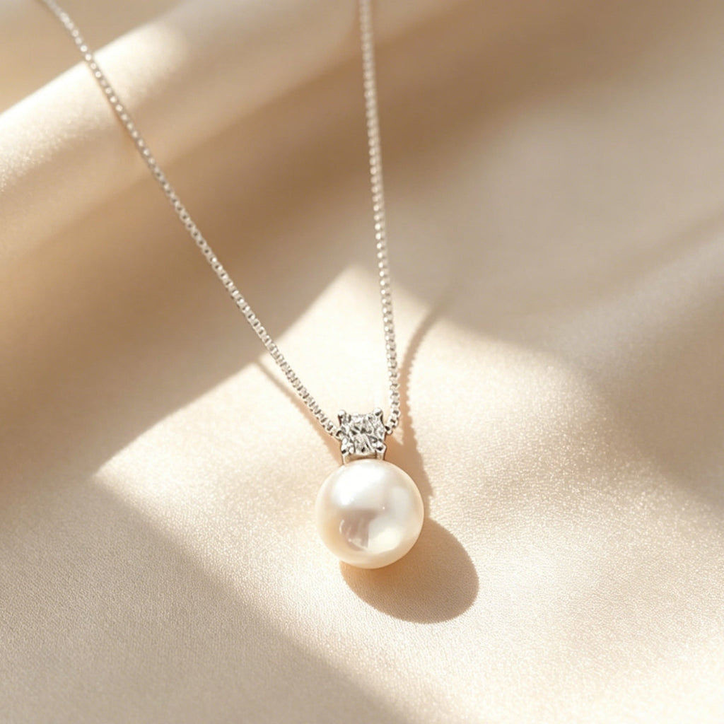 Minimalist Pearl Pendant Necklace
